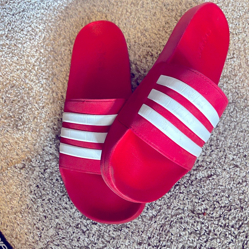 Men’s Adidas classic slides sandals barely worn